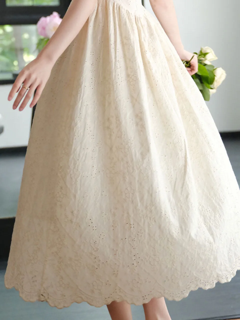 White Embroidered Bow Ribbon Crew Neck Puff Sleeve Princess Dress