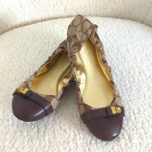 Women Coach Delphine Logo Jacquard Cap Toe Ballet Flats Brown/Tan
