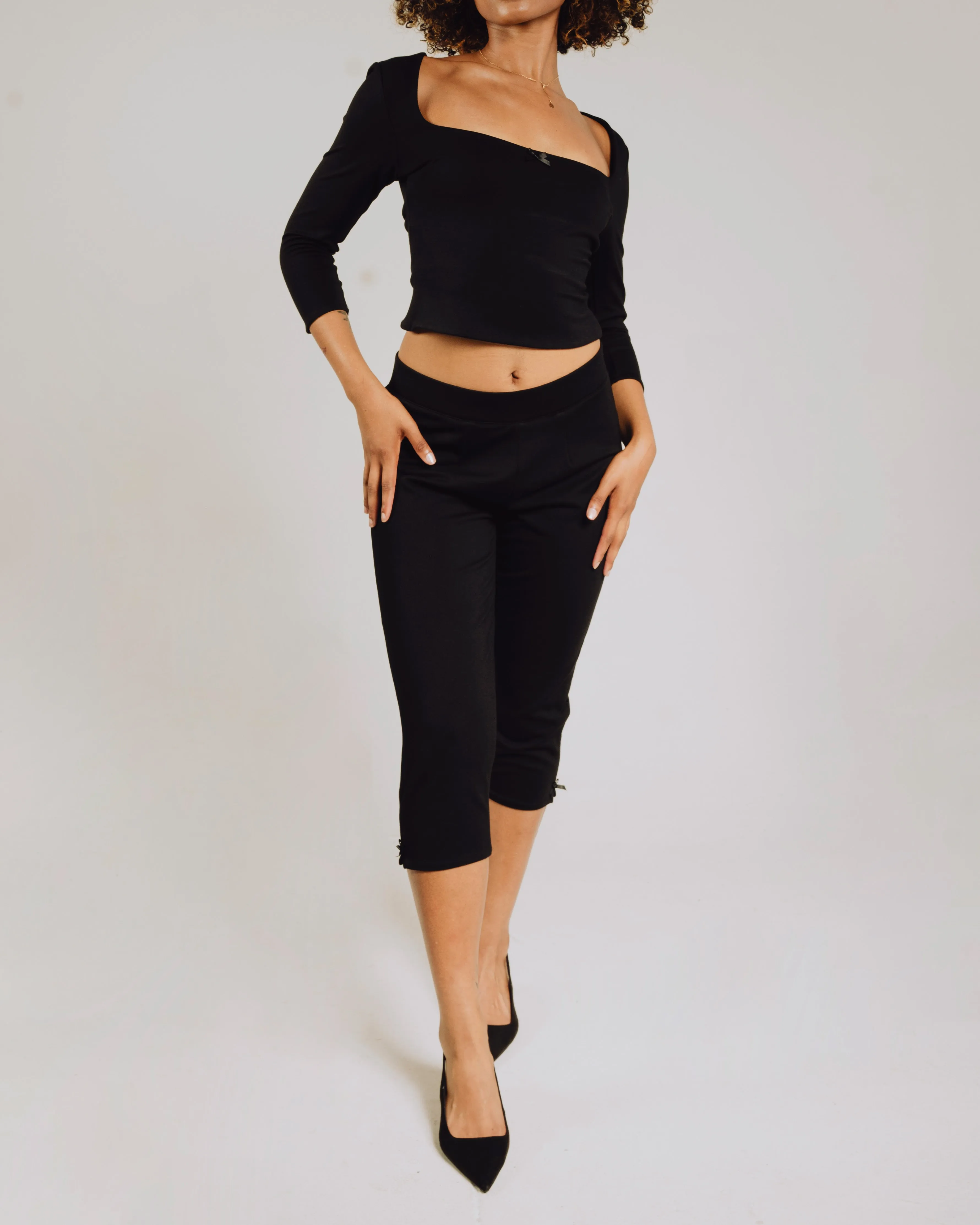 WOMEN'S CARIA CAPRI PANTS