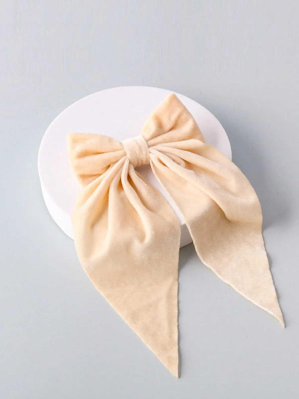 WOMEN'S FASHION ASSORTED COLORS VELVET BOW HAIR CLIPS