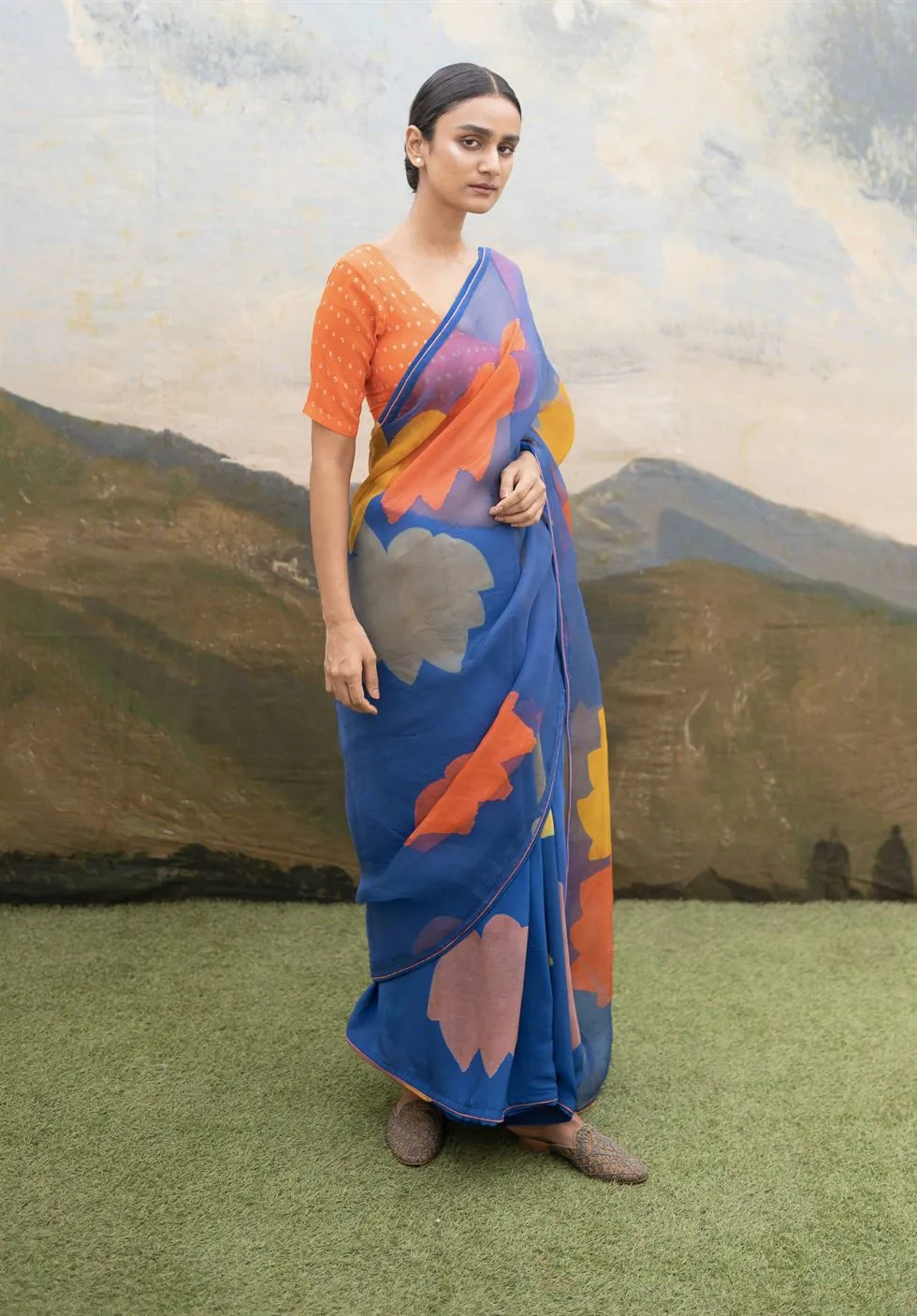 Yam   I   Grosseto Kamla Saree SAREE Blouse Not Included SILK ORGANZA & CREPE BLUE An Indian Summer YAMSR08
